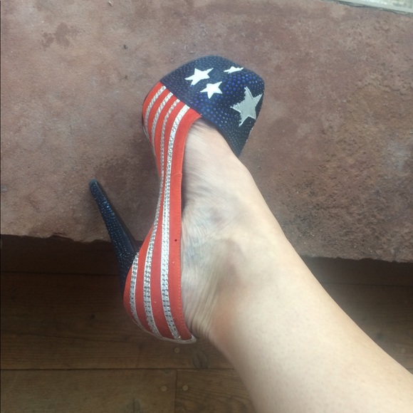 - Chinese Laundry stiletto America platform pumps - Picture 4 of 8